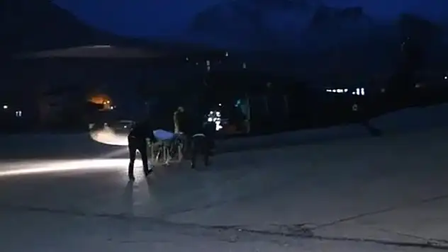 Ağrı'da skorsky helikopterle hasta kurtarma operasyonu