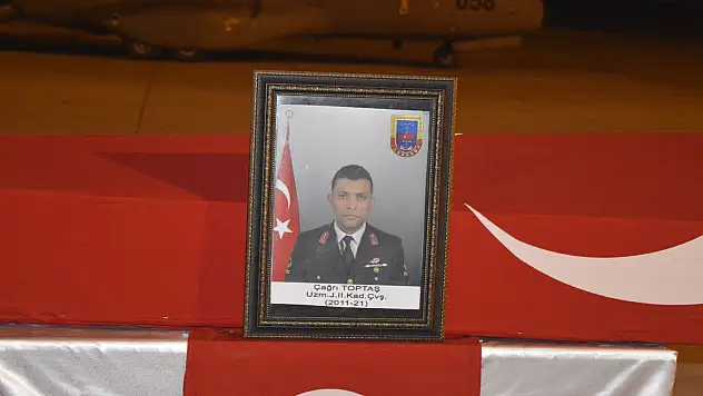 Ağrı'da Şehit olan askerin cenazesi baba ocağına uğurlandı