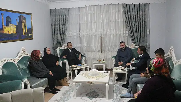 Ağrı Milli Eğitim Müdürü Tekin, sosyal medyadan gelen daveti kırmadı