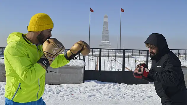 Eksi 25 derece soğukta Olimpiyat Oyunları'na hazırlanıyor
