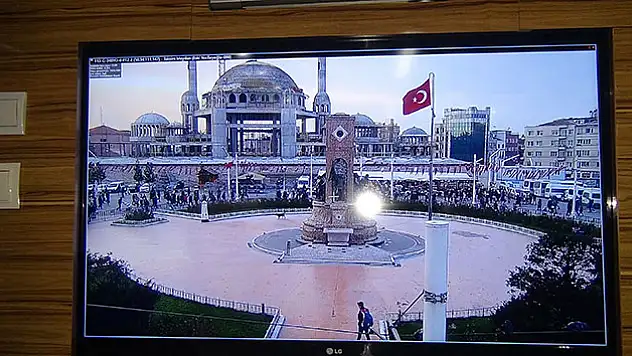 Taksim caddesi adım adım izleniyor