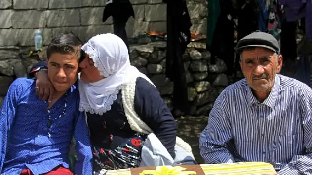 Ramazan Artık Annesi'ni Kucaklayacak