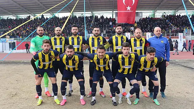 Ağrı 1970 Spor namağlup şampiyonluğa yürüyor