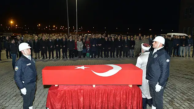 Şehit gümrük memurunun naaşı memleketi Mersin'e gönderildi