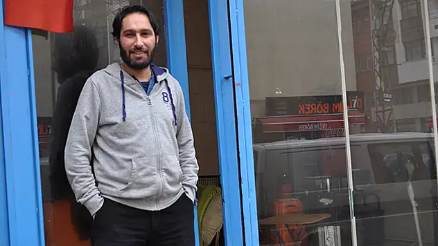 Arkadaşını önce soydu sonra tehdit etti