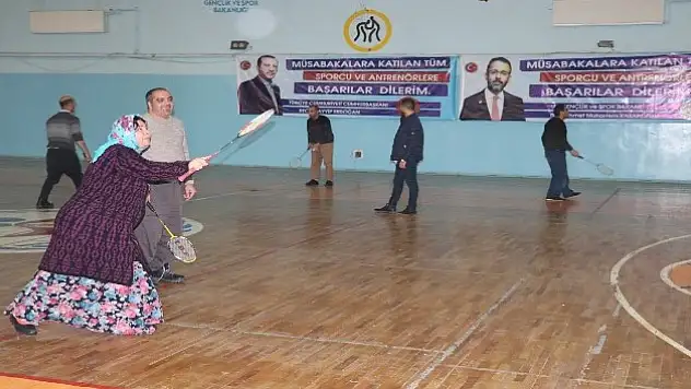 Ağrılılar çarşambayı mutlu geçirdi