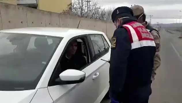 Ağrı'da büyükşehirler arası geçiş yasağına dahil oldu