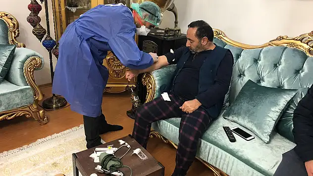 Vefa Sosyal Destek Grubu Kronik Rahatsızlığı Olan Bir Vatandaşın Yardımına Koştu