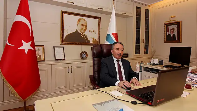 Rektör Karabulut, YÖK Başkanı ile telekonferans yöntemiyle toplantı yaptı