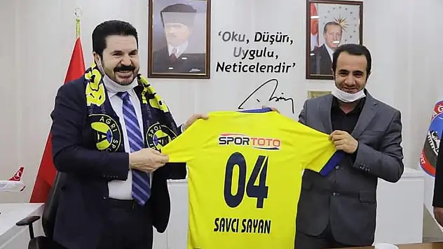 Sayan, Ağrı 1970 Sporun Onursal Başkanı Oldu