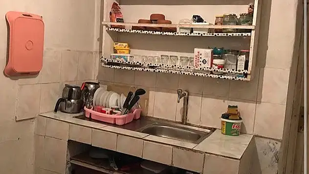 Başkan Sayan, biri epilepsi hastası 3 kardeşin yardımına koştu