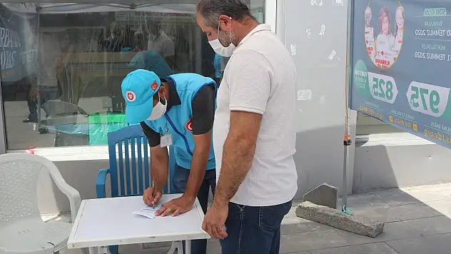 Ağrı'da 'Kurbanını Paylaş Kardeşinle Yakınlaş' standı açıldı