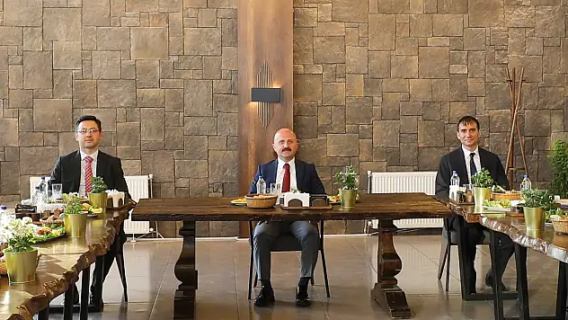 Vali Varol'dan, Vali Yardımcıları ve Kaymakamlara Veda Yemeği