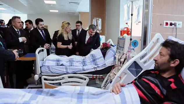 Sağlık Bakanı Koca 'Ağrı'da Sevkler Bitecek'