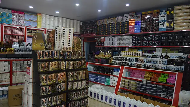Ağrı'da kozmetik dükkânlarında Koronavirüs yoğunluğu