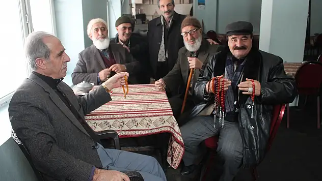 Ağrı'da Vazgeçilemeyen Tutku, Tespih
