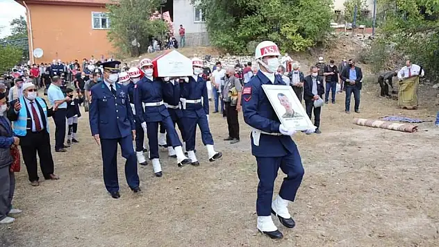 Ağrı'da hayatını kaybeden asker memleketinde toprağa verildi