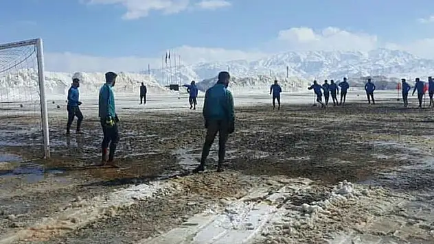 Ağrıspor-Yüksekova Belediyespor maçı ertelendi