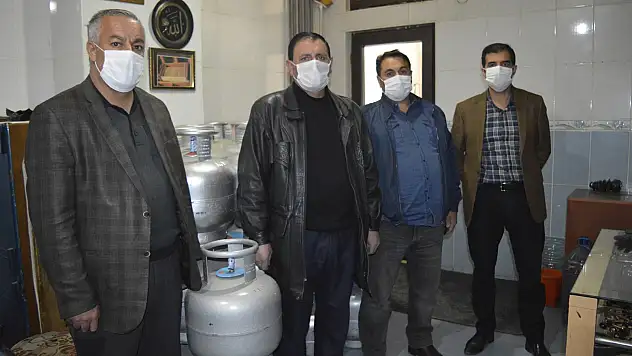 Ağrı'da kaçak tüp dolumu yapan akaryakıt istasyonları tehlike saçıyor