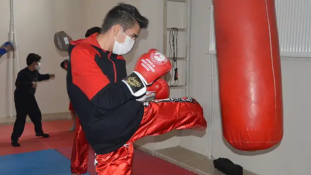 Ağrılı Kick Boksçular Milli Sporcu Olmak İçin Ter Döküyor