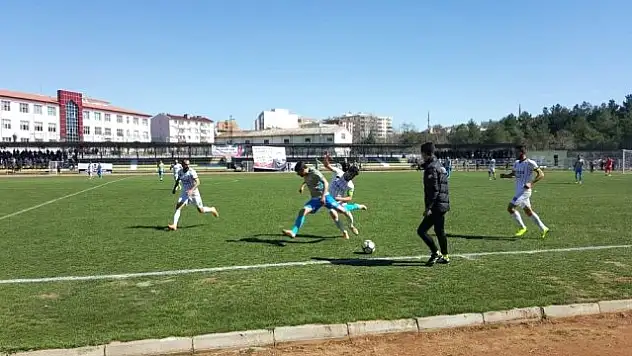 Saldırıya  maruz kalan Ağrı Spor 1 puanla döndü