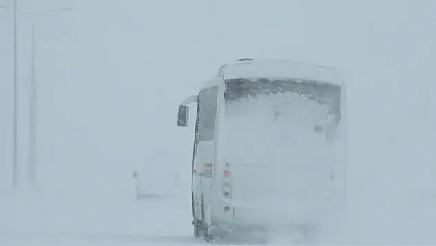 Ağrı Doğubayazıt -Çaldıran kara yolu ulaşıma kapatıldı