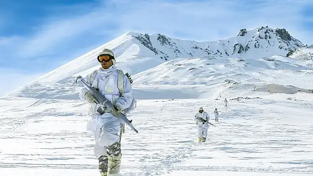 Ağrı'da 'Eren-3 Ağrı Dağı' operasyonu başladı