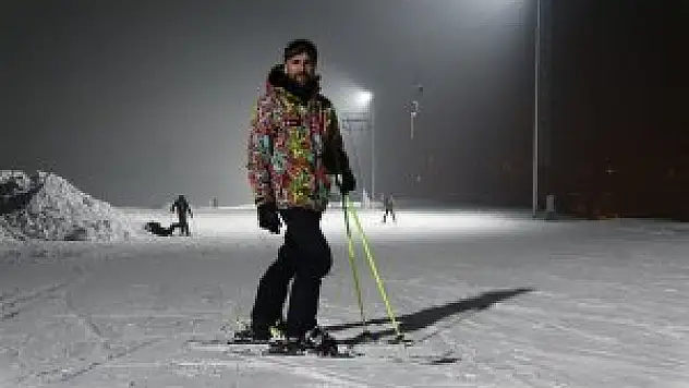 Ağrı, gece kayağı ile buluştu