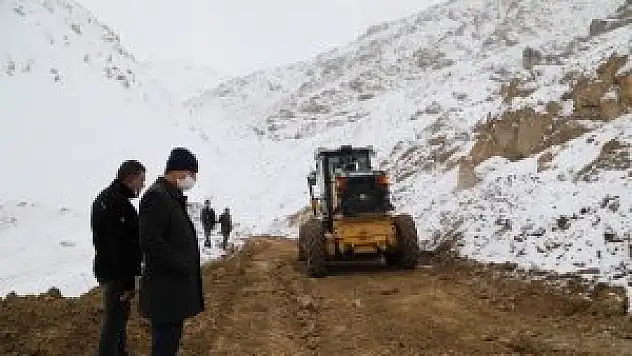 Başkale'de 30 yıllık yol çilesi bitti