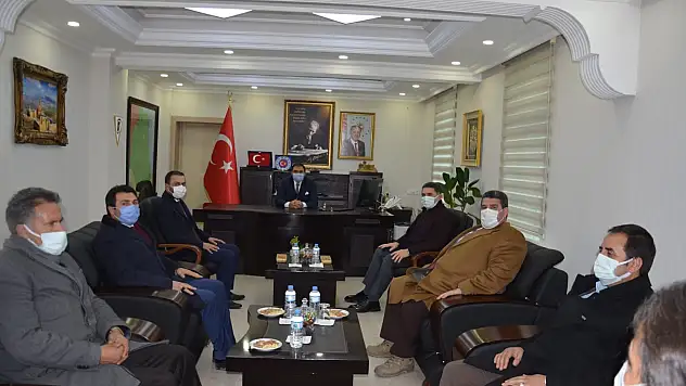 Milletvekili Çelebi, Diyadin Kaymakamlığı'na atanan Alper Balcı'ya hayırlı olsun ziyaretinde bulundu
