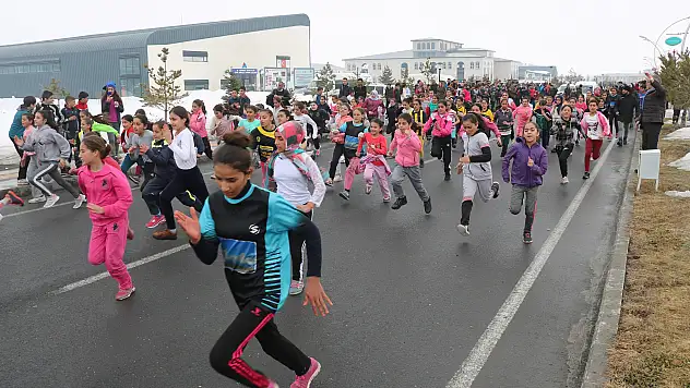Ağrı'da 'Atletizm Geliştirme Projesi' Yarışmaları yapıldı