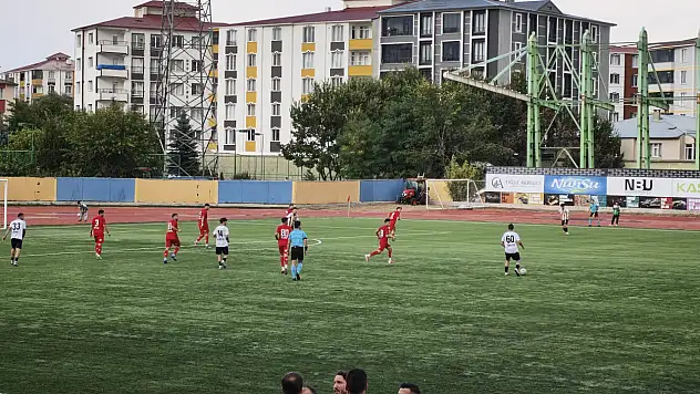 Ağrı 1970 Spor evinde fırsatları değerlendiremedi