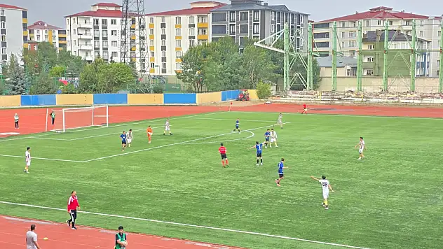 Ağrı 1970 Spor ilk yarıda golü bulamadı