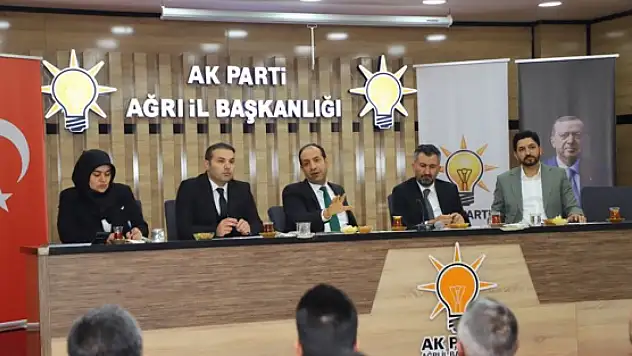 Ağrı AK Parti'de Teşkilat üç kademe bir araya geldi