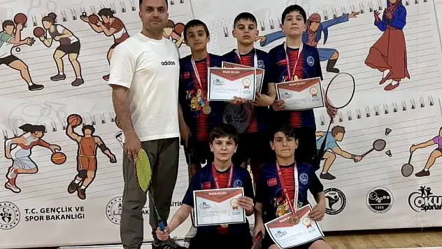 Ağrı Badminton'da bu sefer küçükler şampiyon oldu