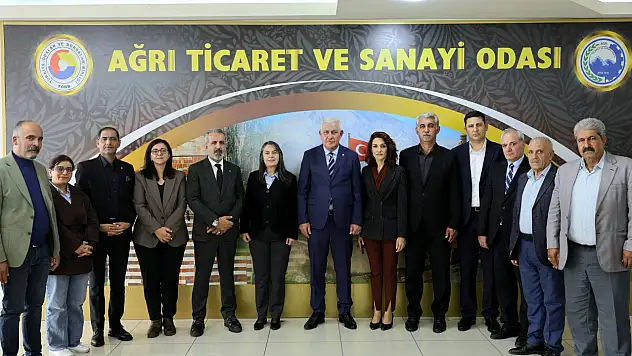 Ağrı Belediyesi Eşbaşkanı Aras ATSO Başkanı Erat'ı ziyaret etti