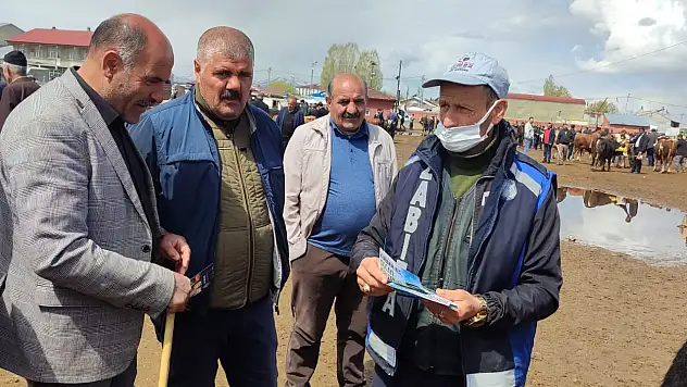 Ağrı Belediyesi'nden bayram öncesi çevre temizliği seferberliği