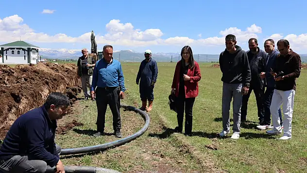 Ağrı Belediyesi su sorunu yaşayan mahallede altyapıyı güçlendirdi
