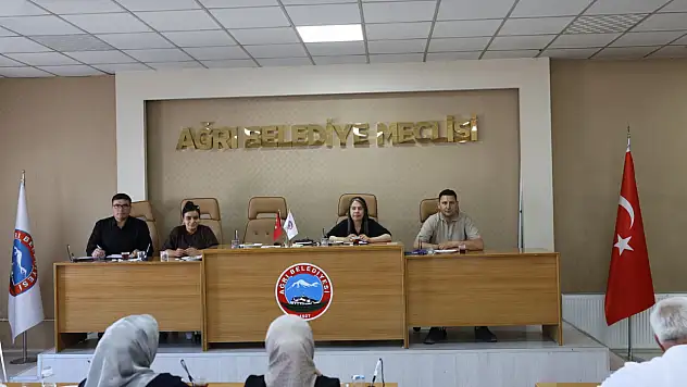Ağrı Belediyesi Temmuz ayı meclis toplantısında önemli gündem maddeleri görüşüldü