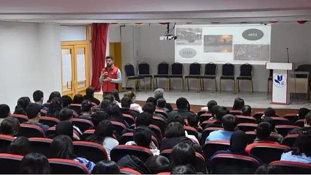 Ağrı'da 2 bin 613 öğrenciye 'güvenli gençlik, güvenli gelecek' eğitimi verildi