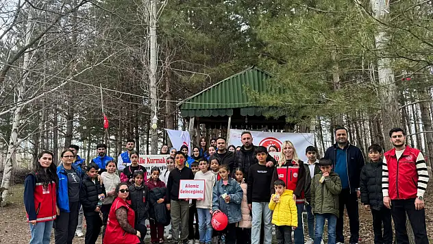Ağrı'da 23 Nisan'da  şehit ve gazi çocukları unutulmadı