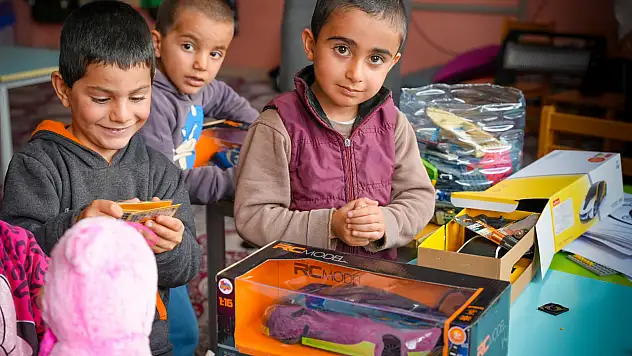 Ağrı'da 350 çocuğun hayali gerçek oldu