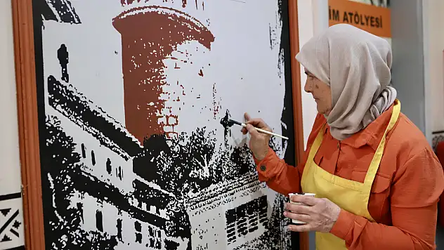 Ağrı'da 62 yaşındaki kadının resim azmi ilham veriyor