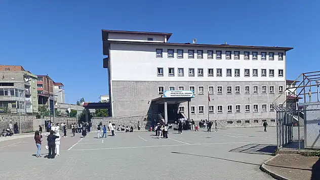 Ağrı'da 761 polis LGS için görev aldı