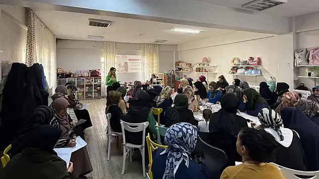 Ağrı'da ADEM kursiyerleri 'Hayat Bağım' projesinde buluştu