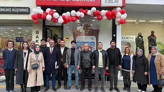 Ağrı'da AK Parti heyetinden Kızılay'a anlamlı ziyaret