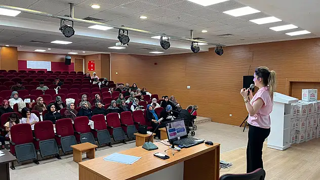 Ağrı'da anne adaylarına 'Hayat Bağım' eğitimi
