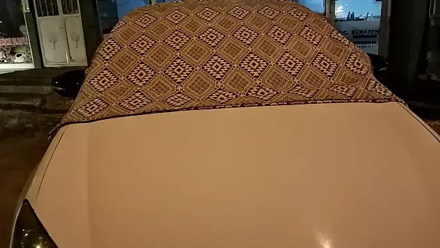 Ağrı'da araç sahiplerinin çetin kışla mücadelesi