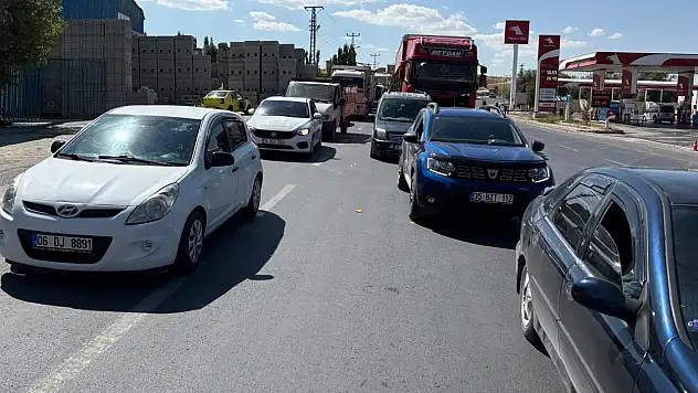 Ağrı'da araç sayısı her geçen gün artıyor, trafik yoğunlaşıyor