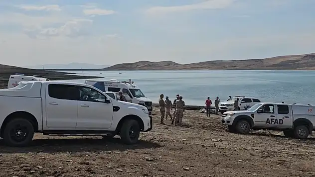 Ağrı'da baraj çevresinde kayıp çocuk için arama çalışmaları sürüyor